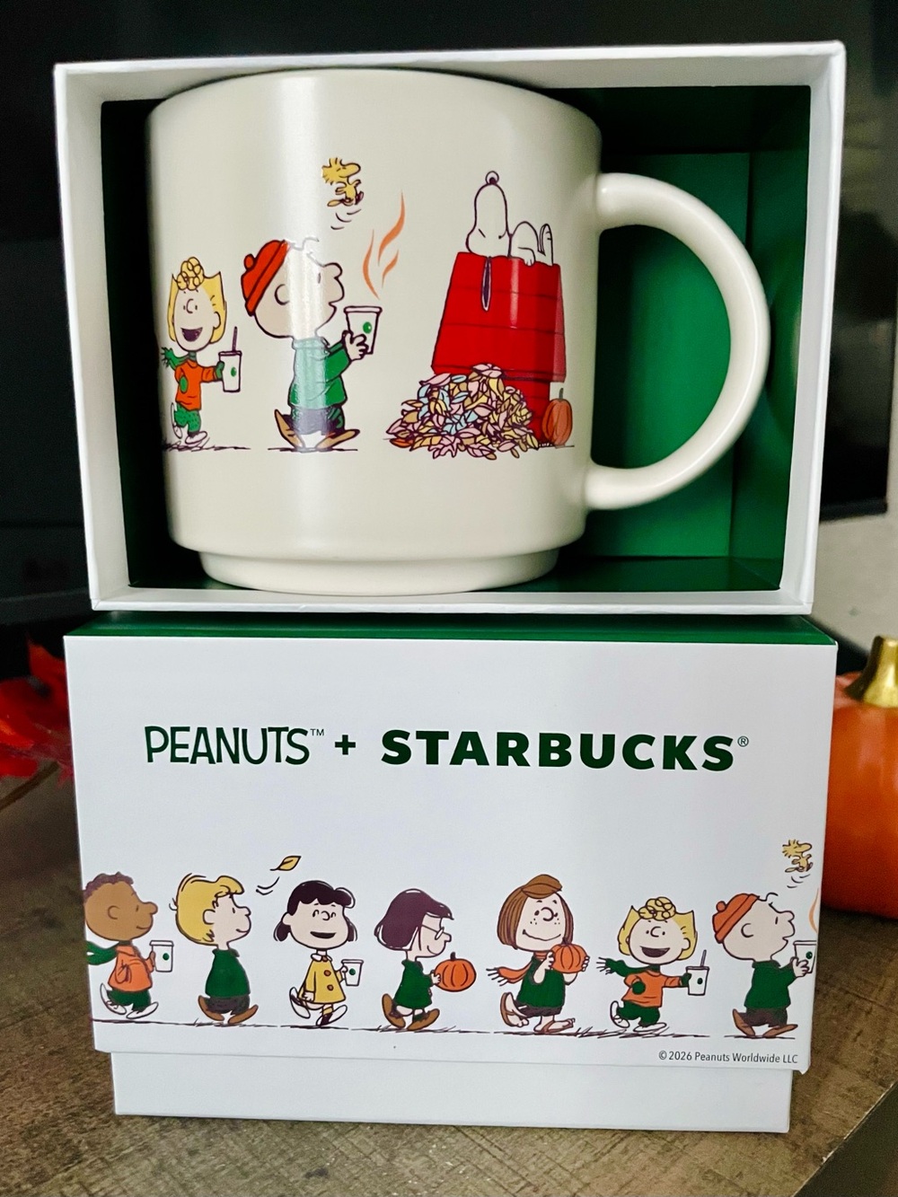 🍂Limited edition Starbucks x Peanuts Snoppy mug in box and 2- GC